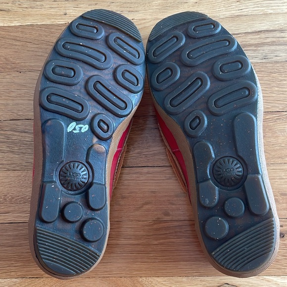 UGG Australia Ashdale Leather Waterproof Loafer - Picture 6 of 8